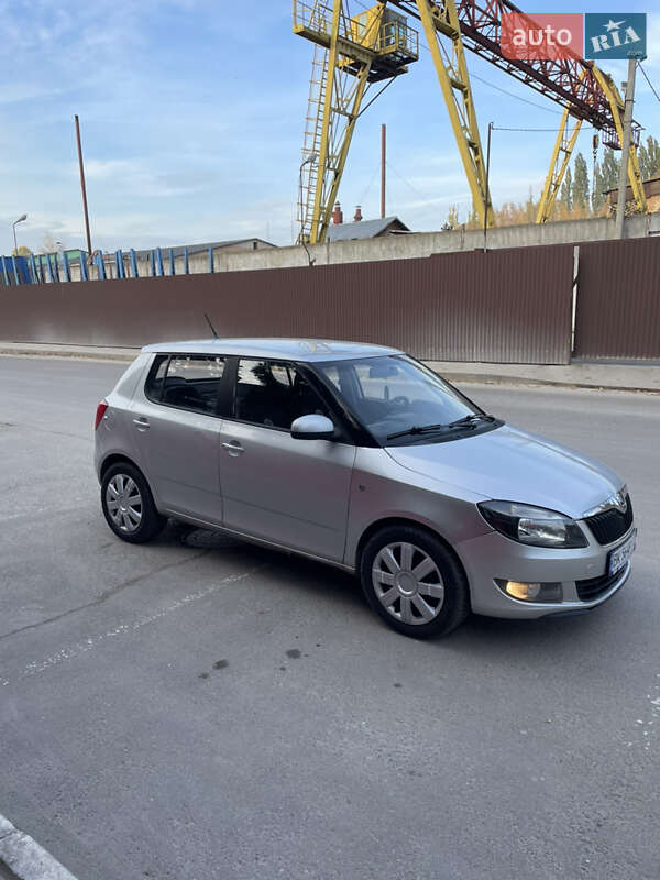 Хэтчбек Skoda Fabia 2014 в Ровно