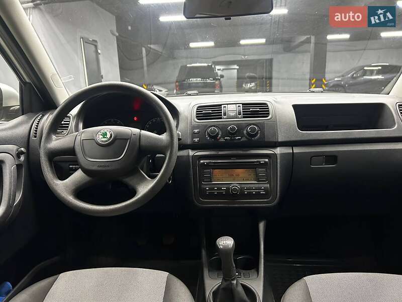 Хэтчбек Skoda Fabia 2009 в Черновцах