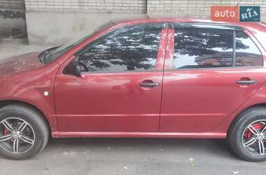 Хэтчбек Skoda Fabia 2006 в Днепре Хэтчбек Skoda Fabia 2006 в Днепре