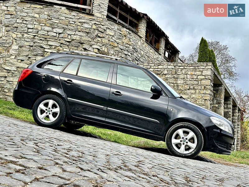 Универсал Skoda Fabia 2010 в Каменец-Подольском