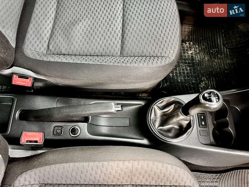 Универсал Skoda Fabia 2010 в Каменец-Подольском