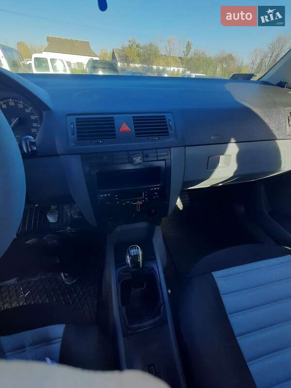 Универсал Skoda Fabia 2004 в Шумске