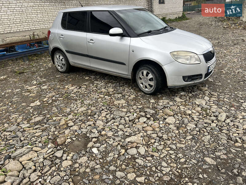 Хэтчбек Skoda Fabia 2008 в Рахове фото 3 Хэтчбек Skoda Fabia 2008 в Рахове