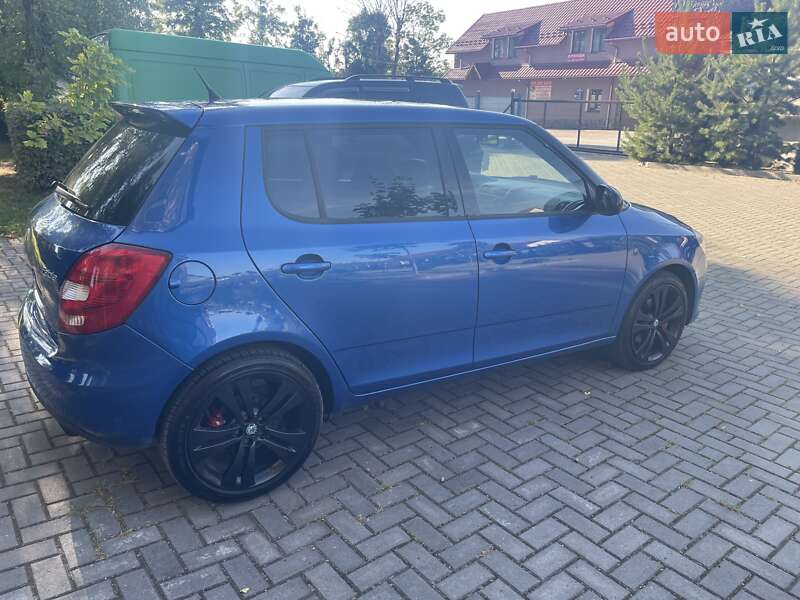 Хэтчбек Skoda Fabia 2011 в Золочеве