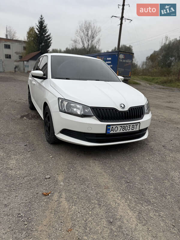 Універсал Skoda Fabia 2015 в Тячеві