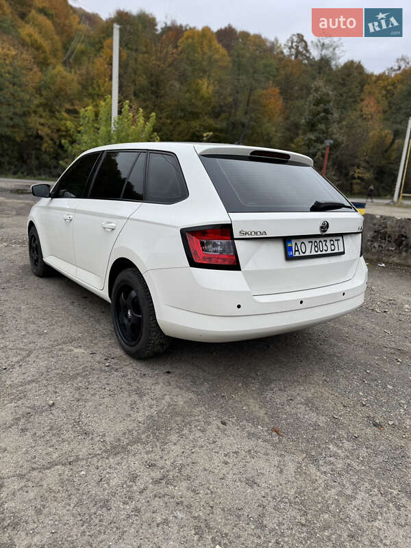 Універсал Skoda Fabia 2015 в Тячеві