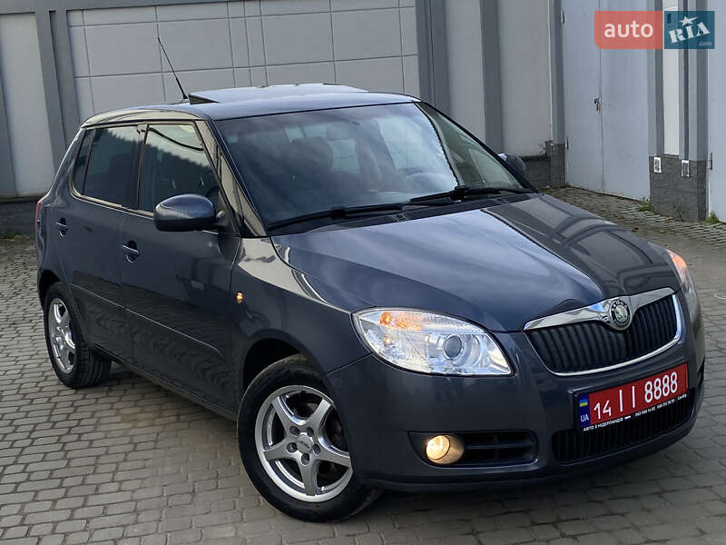 Хэтчбек Skoda Fabia 2008 в Самборе фото Хэтчбек Skoda Fabia 2008 в Самборе