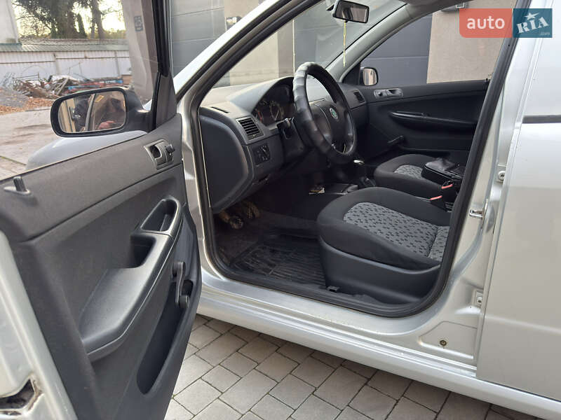 Универсал Skoda Fabia 2005 в Каменец-Подольском