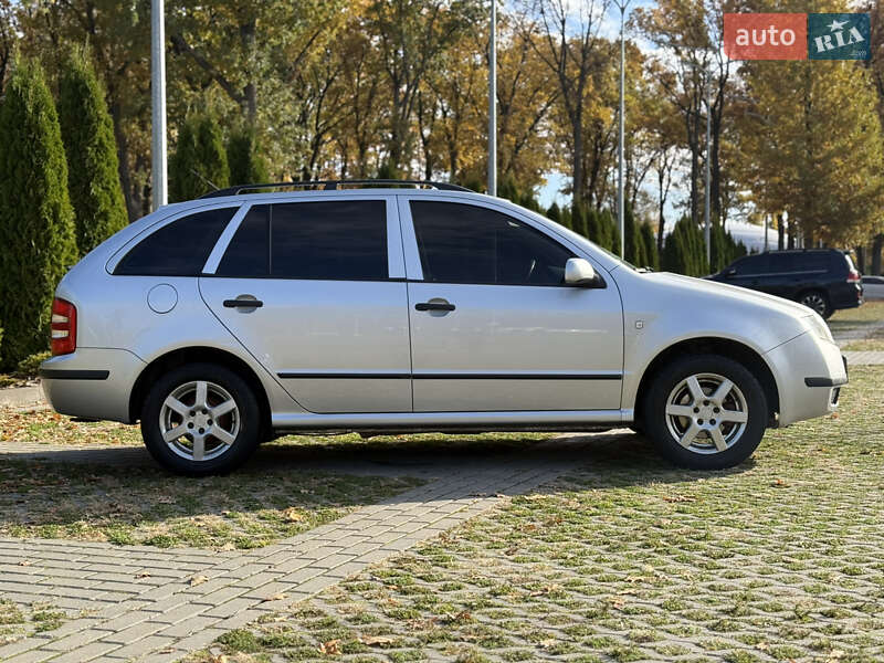 Универсал Skoda Fabia 2004 в Харькове