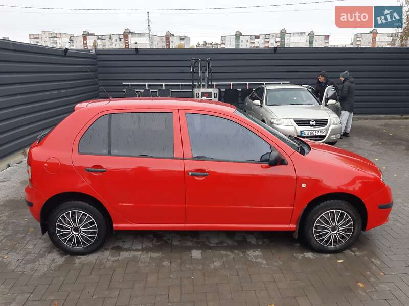 Хэтчбек Skoda Fabia 2006 в Чернигове