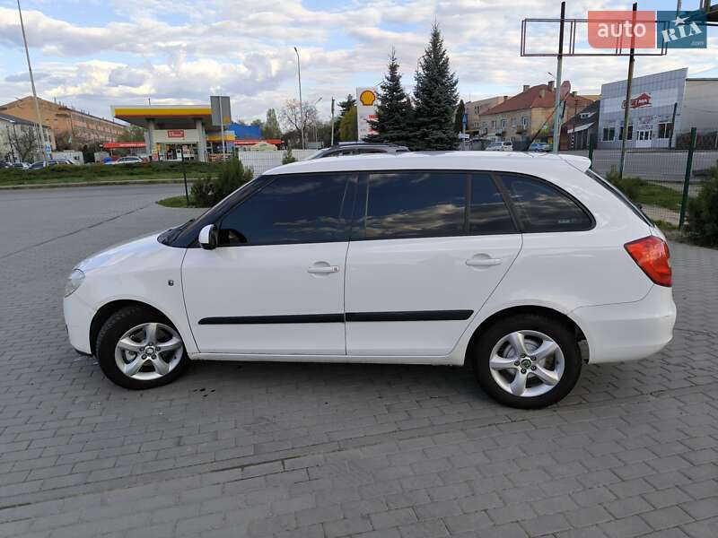 Універсал Skoda Fabia 2008 в Ужгороді