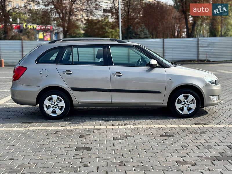 Универсал Skoda Fabia 2010 в Кривом Роге фото 8 Универсал Skoda Fabia 2010 в Кривом Роге
