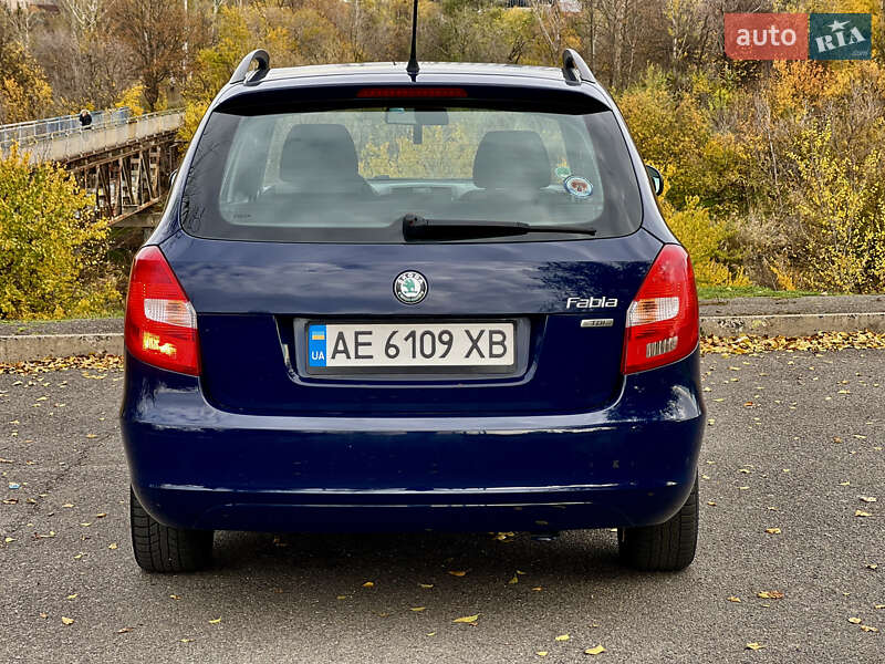 Универсал Skoda Fabia 2011 в Кривом Роге