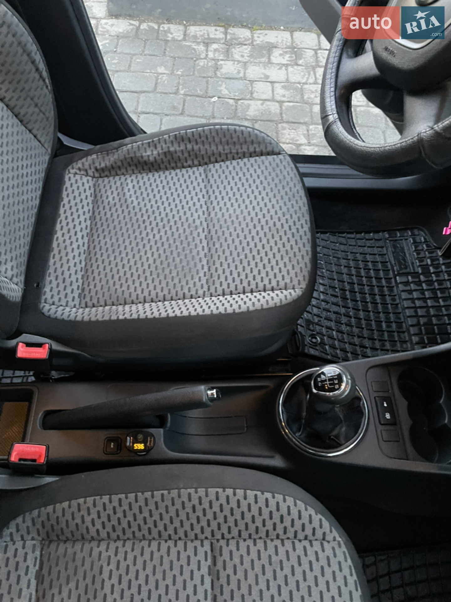 2010 Skoda Fabia - мініатюра 11