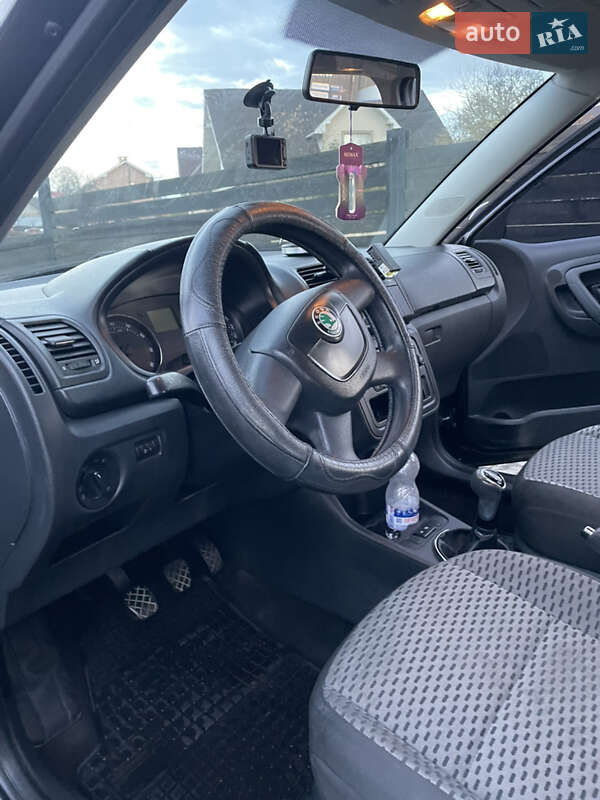 Хэтчбек Skoda Fabia 2010 в Ивано-Франковске