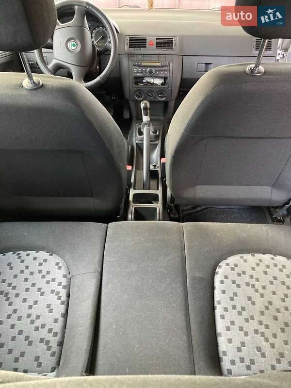 Хэтчбек Skoda Fabia 2007 в Каменском