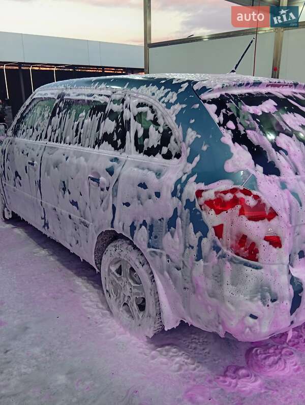 Универсал Skoda Fabia 2010 в Ужгороде