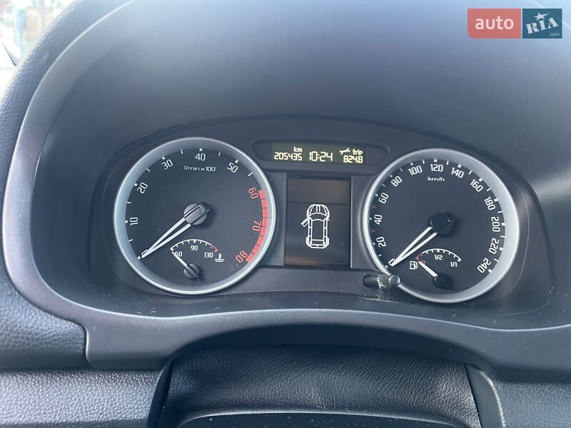 Хэтчбек Skoda Fabia 2010 в Ахтырке фото 28 Хэтчбек Skoda Fabia 2010 в Ахтырке