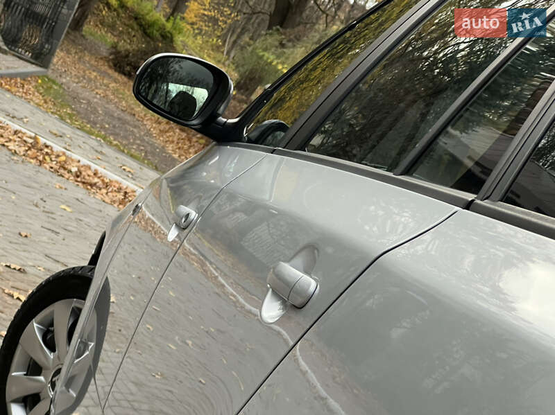 Универсал Skoda Fabia 2011 в Трускавце