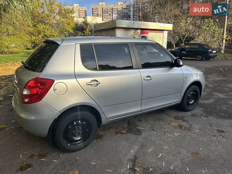 Хэтчбек Skoda Fabia 2011 в Киеве фото 4 Хэтчбек Skoda Fabia 2011 в Киеве