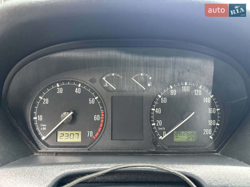 Хэтчбек Skoda Fabia 2003 в Костополе