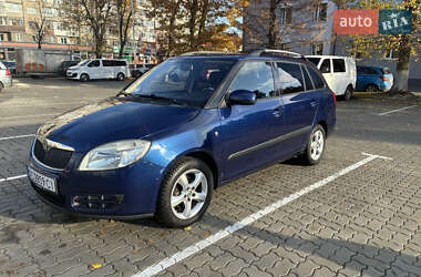 Універсал Skoda Fabia 2010 в Луцьку