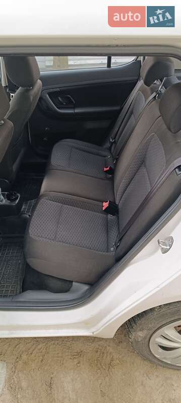 Хэтчбек Skoda Fabia 2012 в Киеве фото 3 Хэтчбек Skoda Fabia 2012 в Киеве