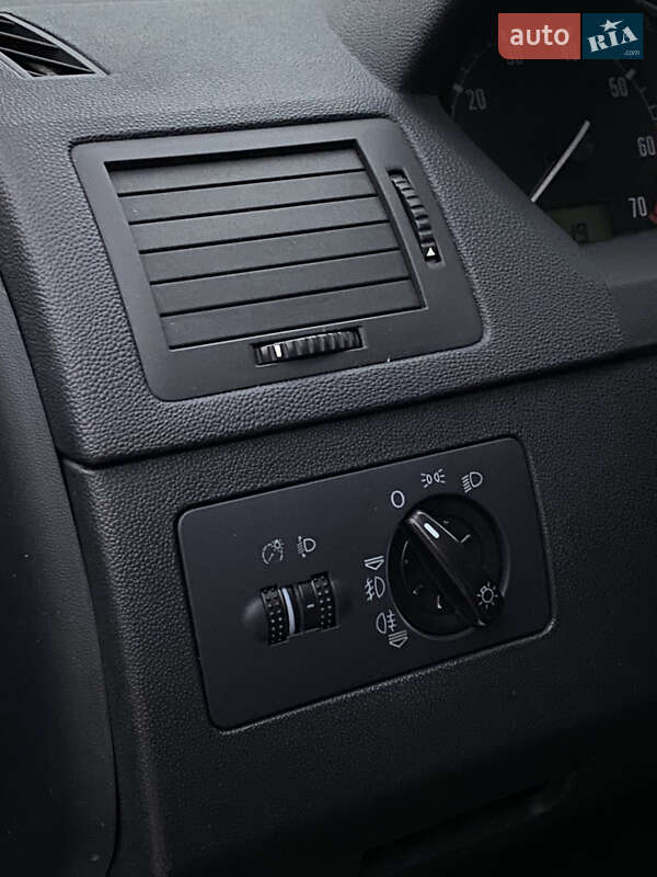 Універсал Skoda Fabia 2003 в Києві фото 47 Універсал Skoda Fabia 2003 в Києві