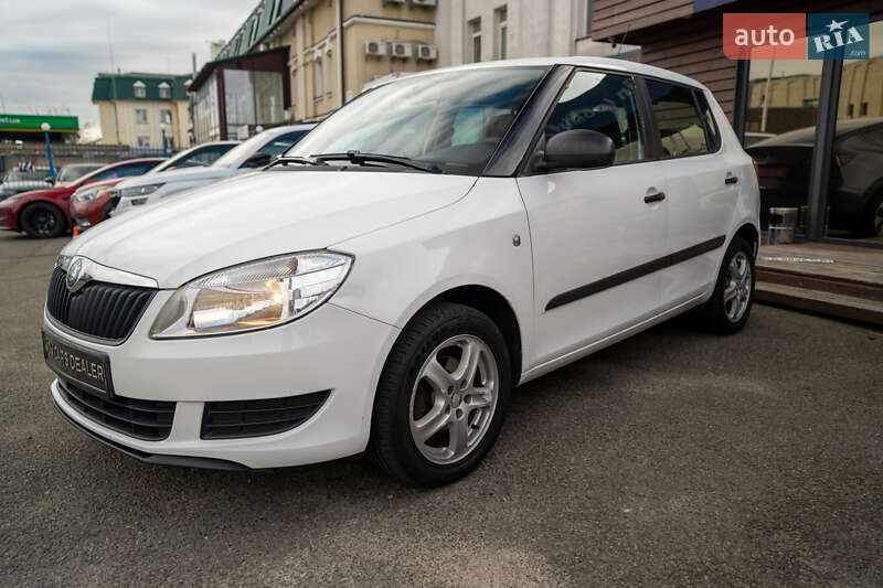 Хэтчбек Skoda Fabia 2011 в Киеве