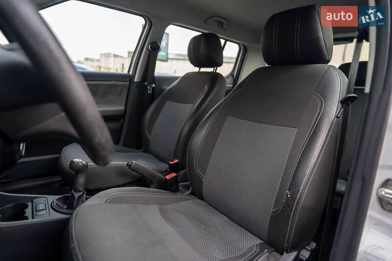 Хэтчбек Skoda Fabia 2011 в Киеве