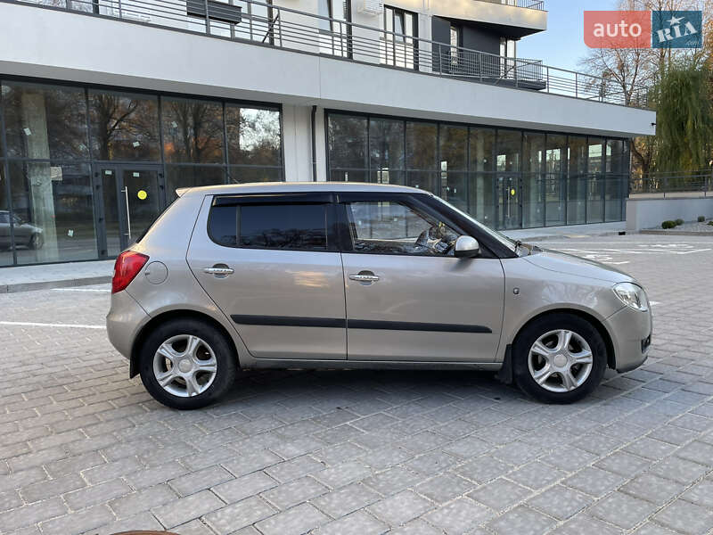 Хэтчбек Skoda Fabia 2007 в Ровно фото 4 Хэтчбек Skoda Fabia 2007 в Ровно