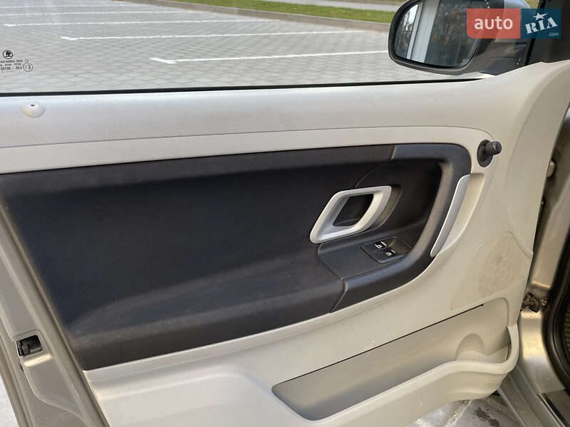 Хэтчбек Skoda Fabia 2007 в Ровно фото 12 Хэтчбек Skoda Fabia 2007 в Ровно