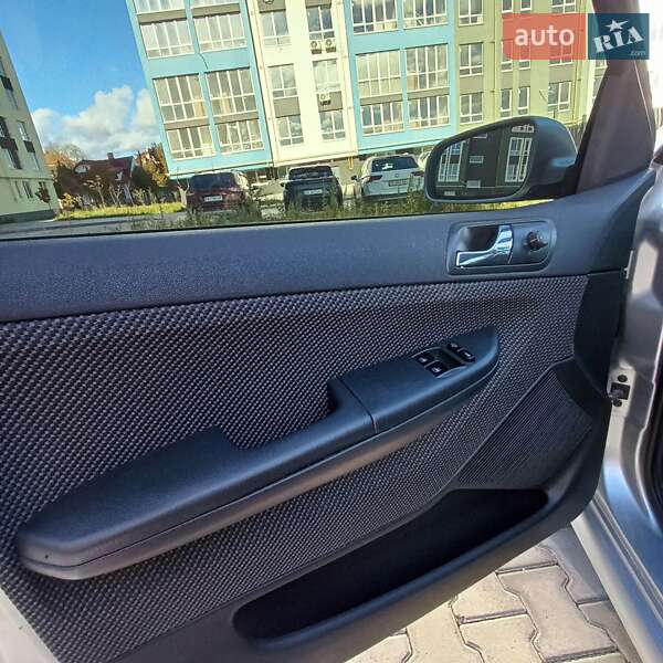 Хэтчбек Skoda Fabia 2007 в Черновцах