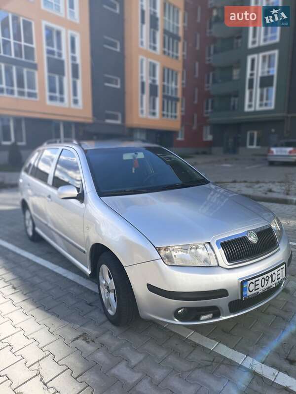 Хэтчбек Skoda Fabia 2007 в Черновцах