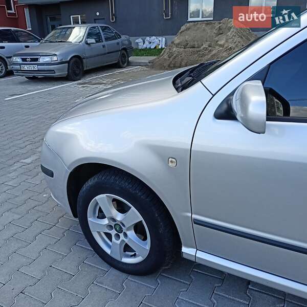 Хэтчбек Skoda Fabia 2007 в Черновцах