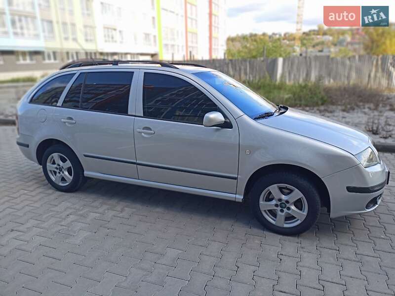 Хэтчбек Skoda Fabia 2007 в Черновцах
