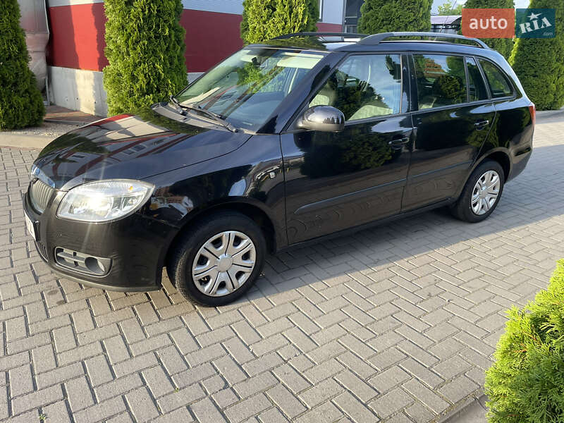 Универсал Skoda Fabia 2008 в Городке