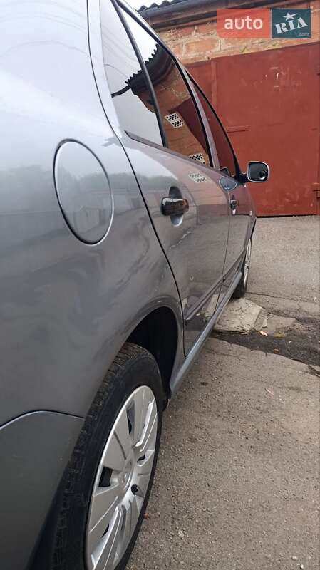 Седан Skoda Fabia 2005 в Виннице