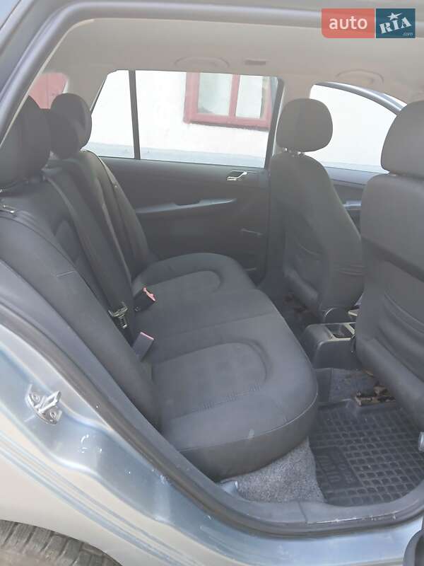 Універсал Skoda Fabia 2004 в Тернополі фото 3 Універсал Skoda Fabia 2004 в Тернополі