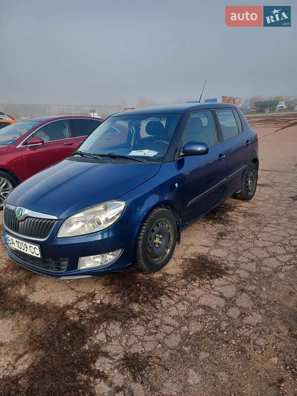 Хетчбек Skoda Fabia 2011 в Кропивницькому