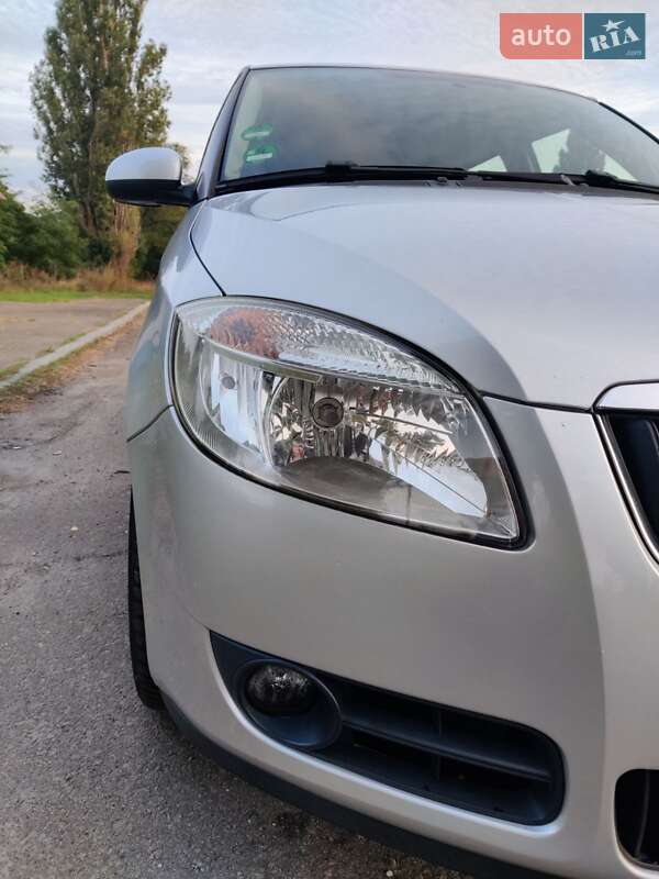 Универсал Skoda Fabia 2010 в Барышевке