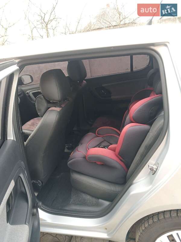 Хэтчбек Skoda Fabia 2011 в Сумах фото 9 Хэтчбек Skoda Fabia 2011 в Сумах
