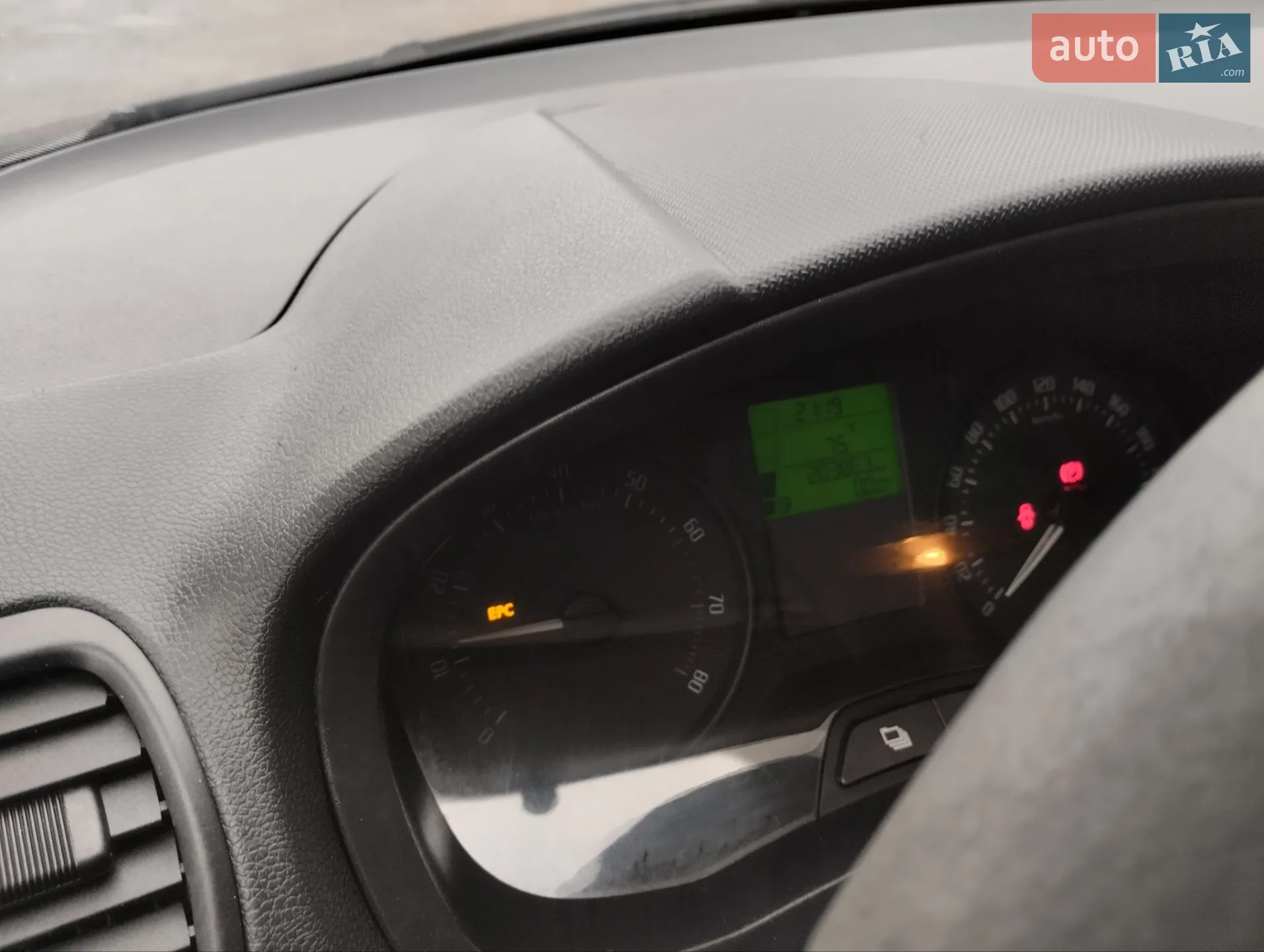 2013 Skoda Fabia - мініатюра 2