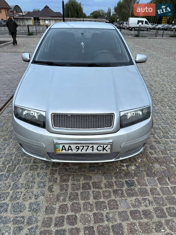Хетчбек Skoda Fabia 2004 в Первомайську