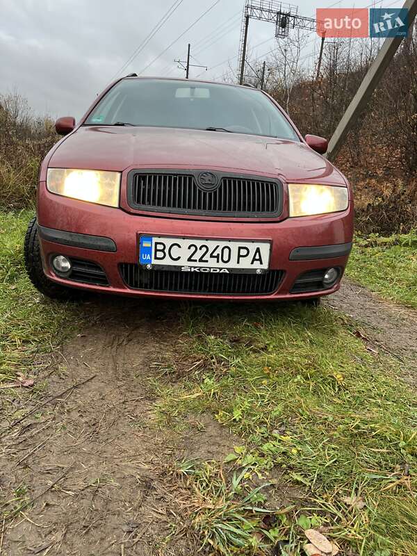 Универсал Skoda Fabia 2007 в Верхнем Синевидном