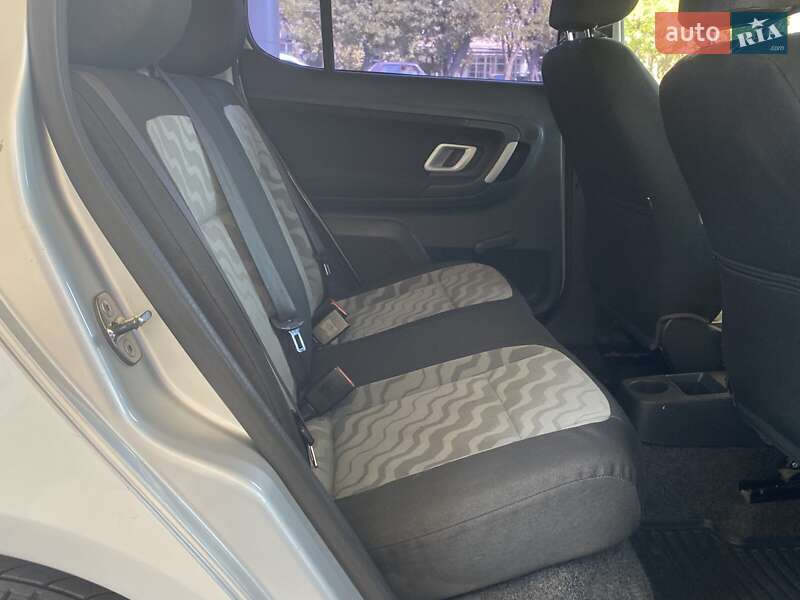 Хэтчбек Skoda Fabia 2008 в Николаеве фото 24 Хэтчбек Skoda Fabia 2008 в Николаеве