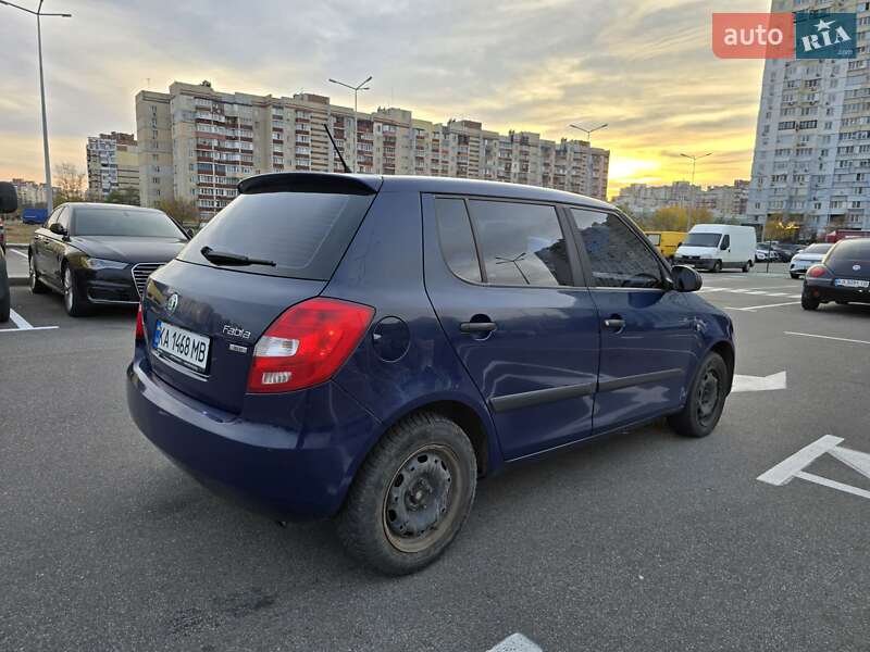 Хетчбек Skoda Fabia 2012 в Києві