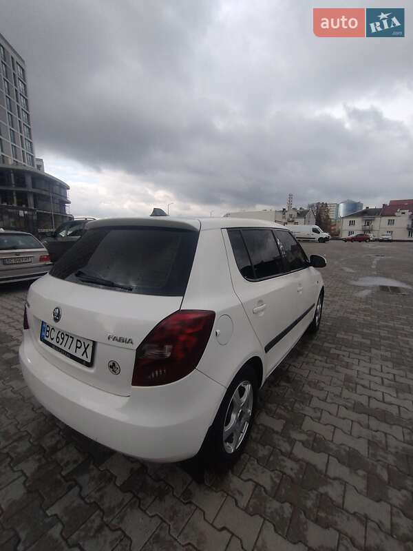 Хэтчбек Skoda Fabia 2011 в Львове фото 14 Хэтчбек Skoda Fabia 2011 в Львове