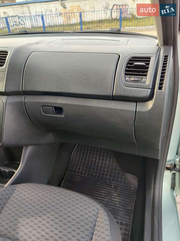 Універсал Skoda Fabia 2010 в Володимирі