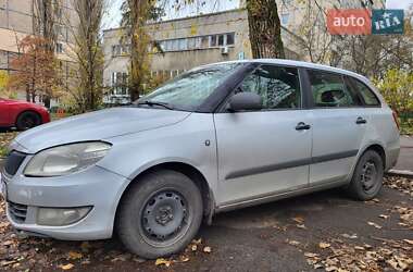 Універсал Skoda Fabia 2010 в Києві